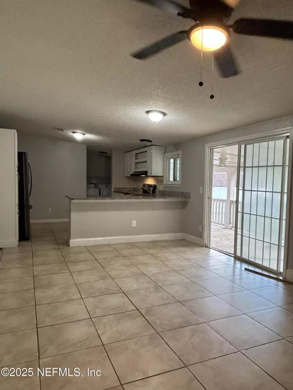 Jacksonville, FL 32234,1033 VILLAGE GREEN DR