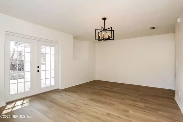 Jacksonville, FL 32244,7466 DEEPWOOD DR N