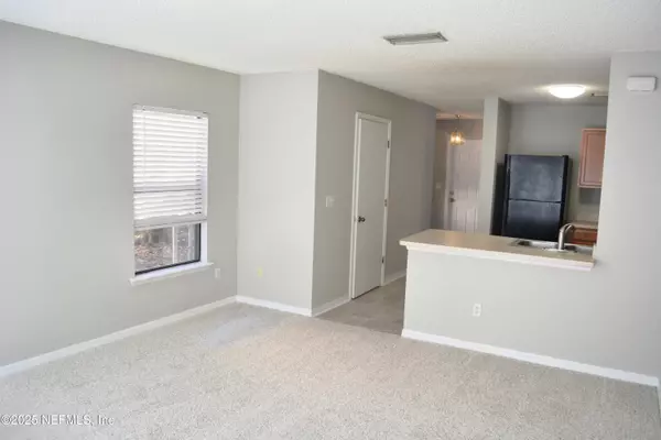 7724 HIGHCHAIR LN, Jacksonville, FL 32210