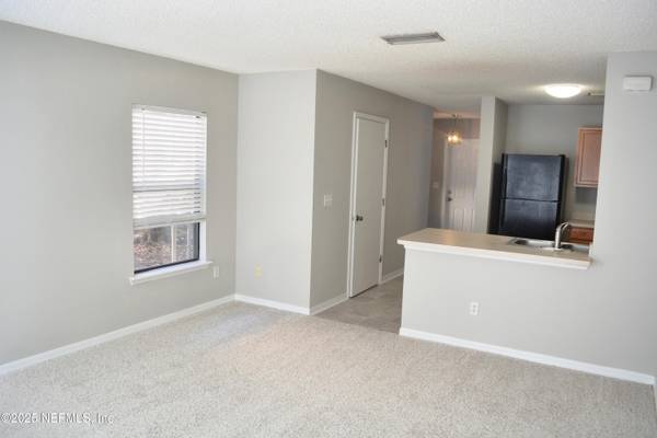 7724 HIGHCHAIR LN, Jacksonville, FL 32210