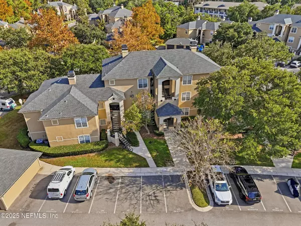 1655 THE GREENS WAY #2415, Jacksonville Beach, FL 32250