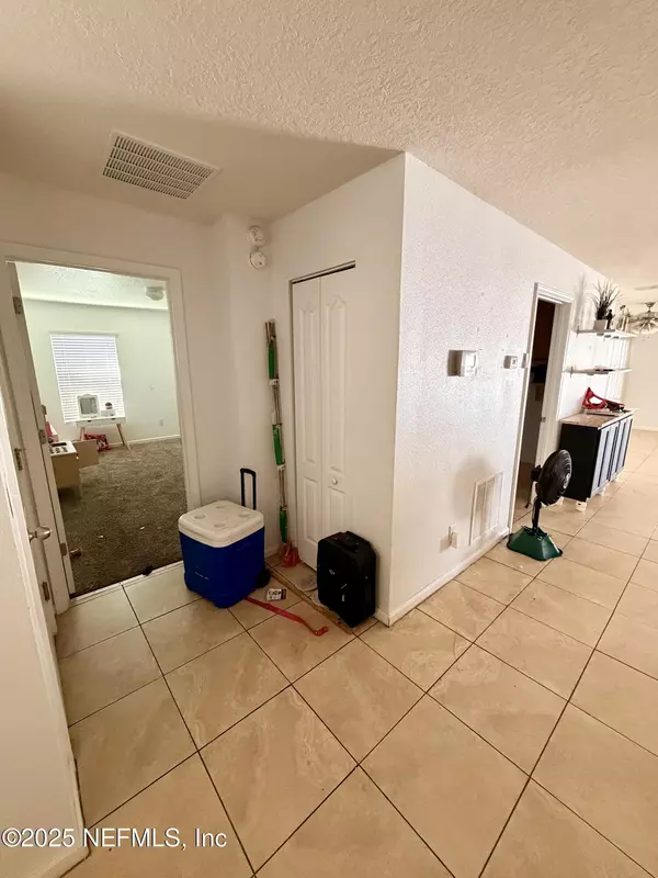 Jacksonville, FL 32277,8095 BROTHERS WALK LN