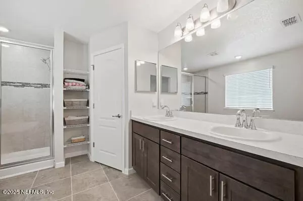 Green Cove Springs, FL 32043,2555 LANTANA LN