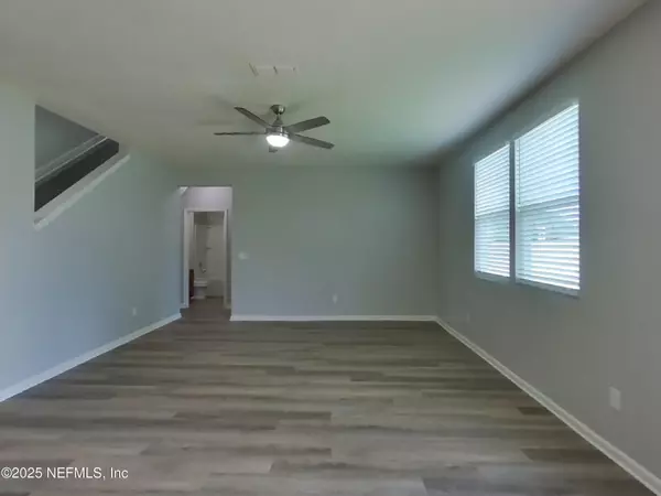 Jacksonville, FL 32218,372 HARLEY DR