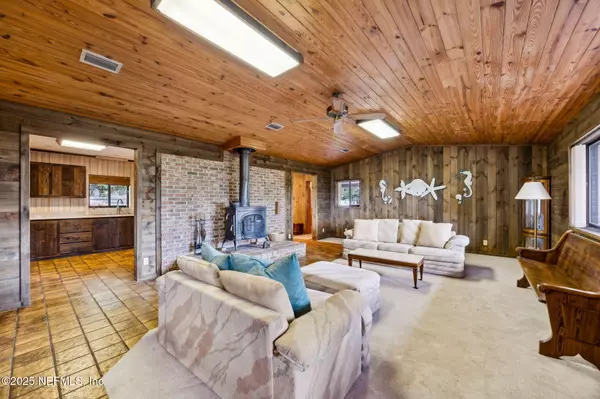 Yulee, FL 32097,96111 PIRATES BLUFF RD