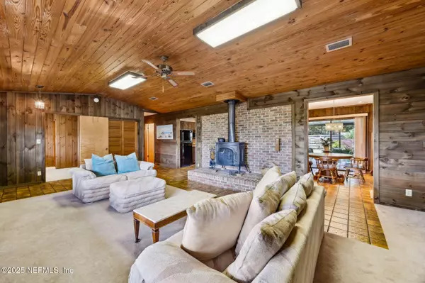 Yulee, FL 32097,96111 PIRATES BLUFF RD