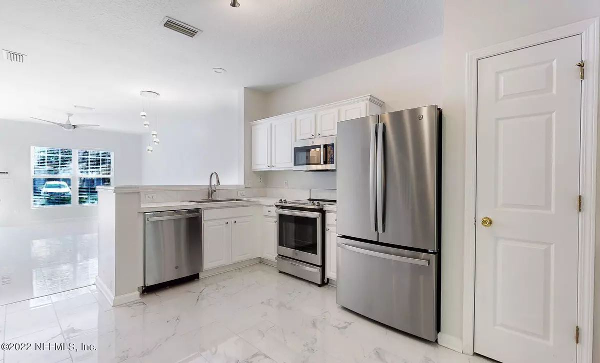 Jacksonville, FL 32216,3526 TWISTED TREE LN