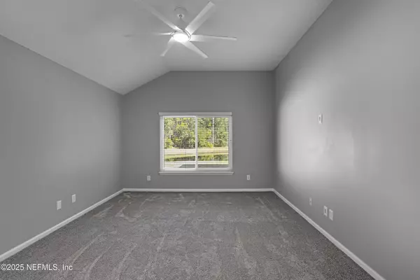 Jacksonville, FL 32218,695 SID DR