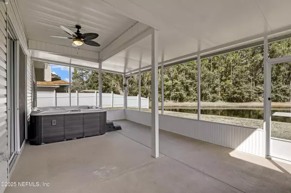 Jacksonville, FL 32218,695 SID DR