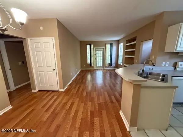 Jacksonville, FL 32224,13703 RICHMOND PARK DR N #2304