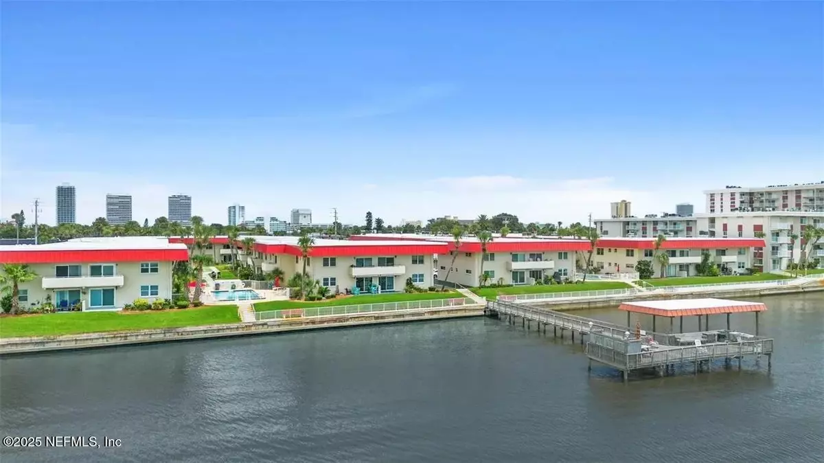 Daytona Beach, FL 32118,2901 HALIFAX AVE #219