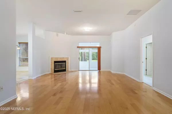 Jacksonville, FL 32225,1737 HIDDEN FOREST LN