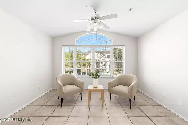 Jacksonville, FL 32224,13810 SUTTON PARK DR N #221