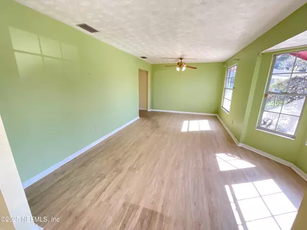 Jacksonville, FL 32210,4801 BLACK PINE CT