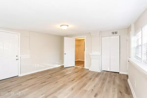 Jacksonville, FL 32208,9406 GISBORNE DR