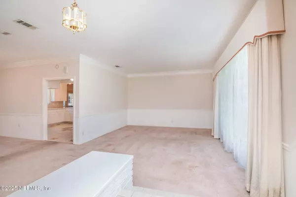 Jacksonville, FL 32216,1122 CATALINA RD W