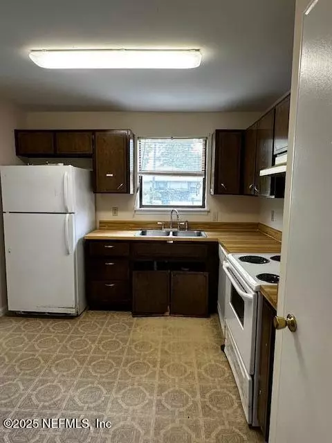 Jacksonville, FL 32216,2730 HIDDEN VILLAGE DR