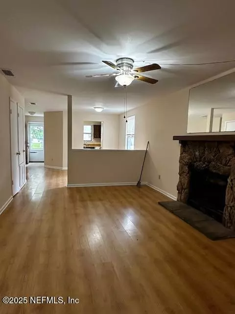 Jacksonville, FL 32216,2730 HIDDEN VILLAGE DR