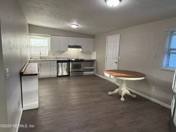 Jacksonville, FL 32220,9359 ORME RD