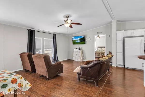 Interlachen, FL 32148,141 CHEROKEE DR