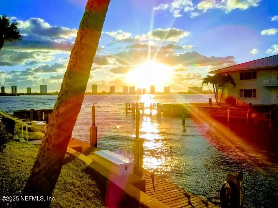 Palm Beach, FL 33408,112 DOOLEN CT #109