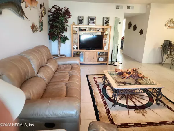 Palm Beach, FL 33408,112 DOOLEN CT #109