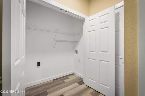 Jacksonville, FL 32256,10550 BAYMEADOWS RD #1022