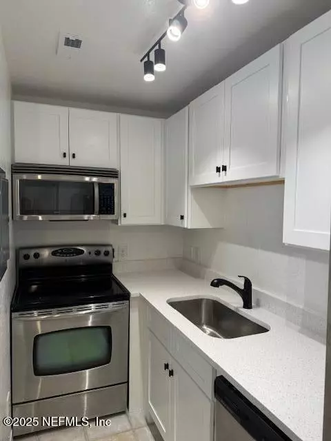 Jacksonville, FL 32224,13703 RICHMOND PARK DR #2110