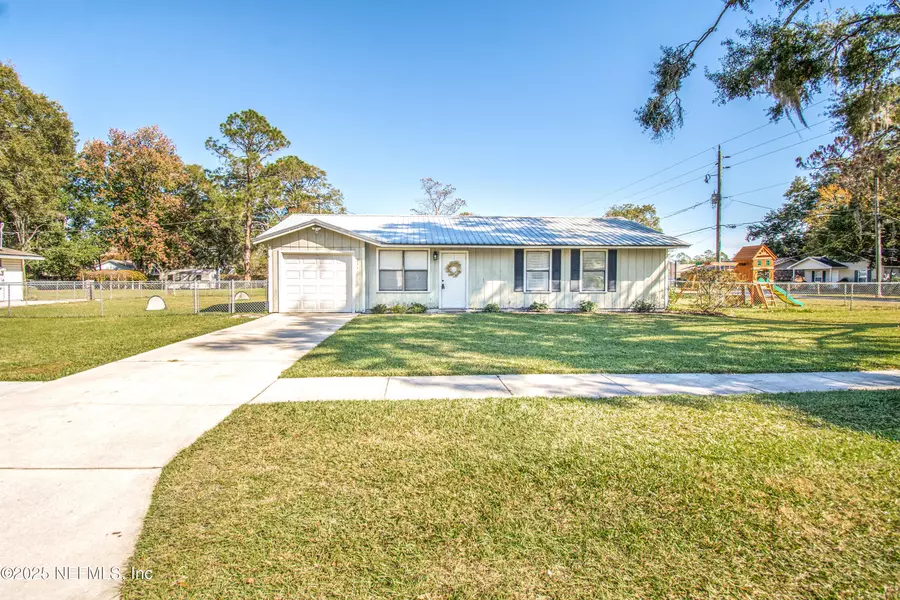 311 N 4TH ST, Macclenny, FL 32063