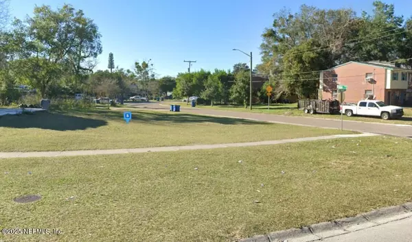 7046 KEN KNIGHT DR E, Jacksonville, FL 32209