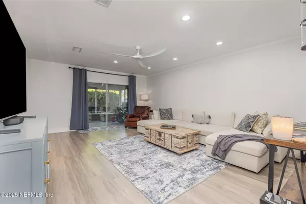 Jacksonville, FL 32257,9252 SAN JOSE BLVD #2202