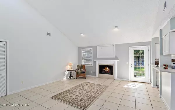 Jacksonville, FL 32257,3386 CHRYSLER DR