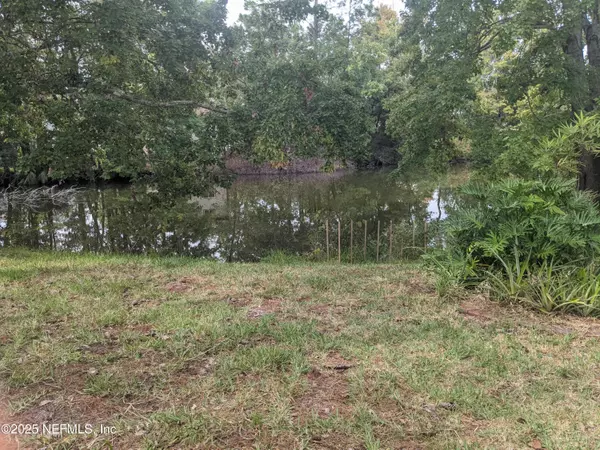 Jacksonville, FL 32257,10360 ARROWHEAD DR