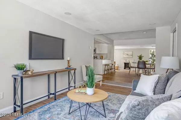 Jacksonville, FL 32244,6226 W PENNANT DR W