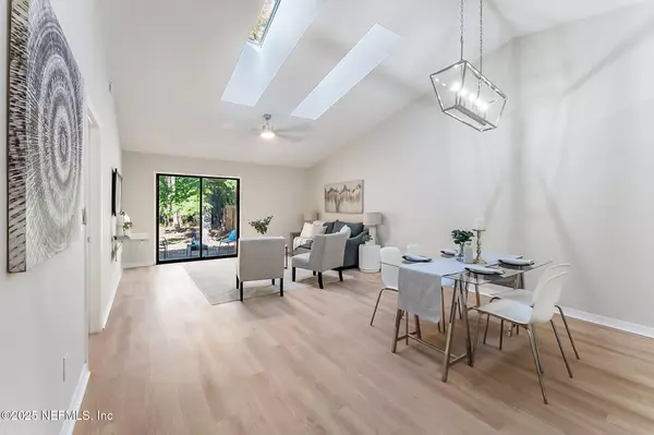 Jacksonville, FL 32246,2438 WHITE HORSE RD W