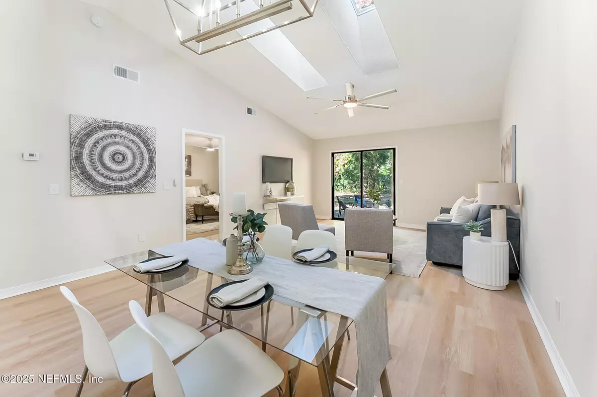 Jacksonville, FL 32246,2438 WHITE HORSE RD W