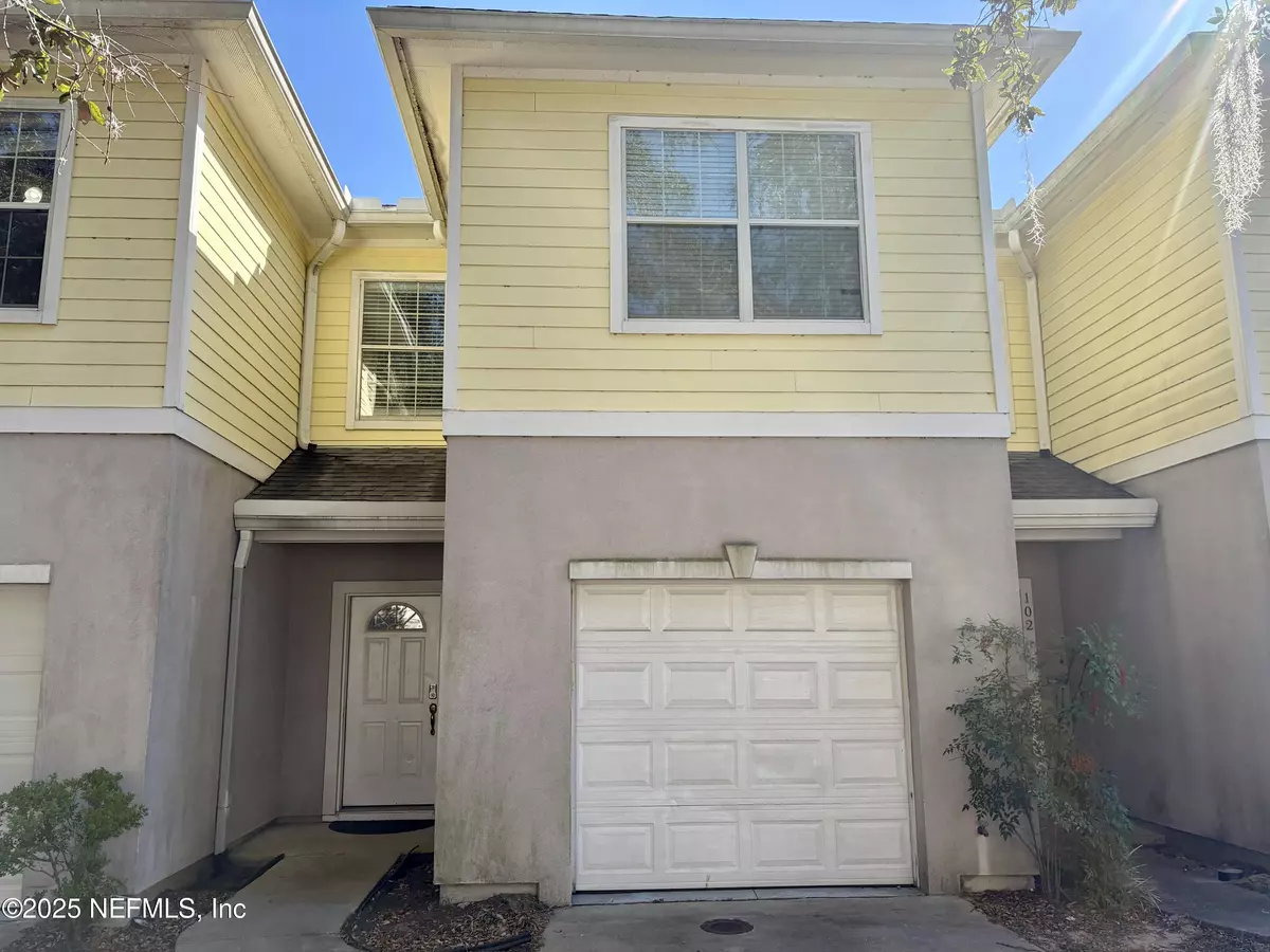 Jacksonville, FL 32225,2190 MONUMENT RD #103