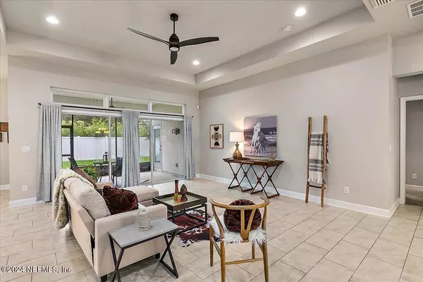 Jacksonville, FL 32223,2718 HAIDEN OAKS DR