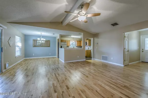 Jacksonville, FL 32224,4570 BLUE STREAM LN N