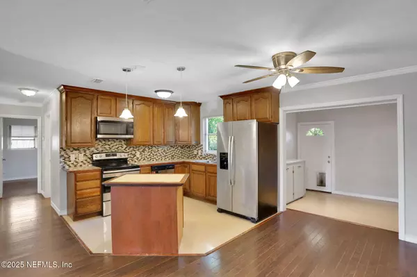 Jacksonville, FL 32244,7415 LEROY DR