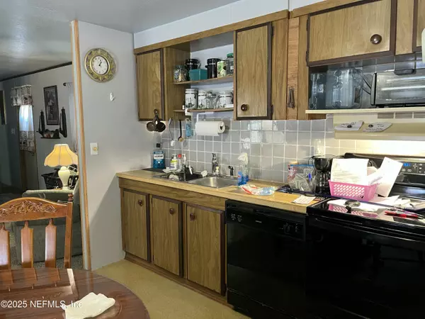 Crescent City, FL 32112,101 HUMMINGBIRD TRL