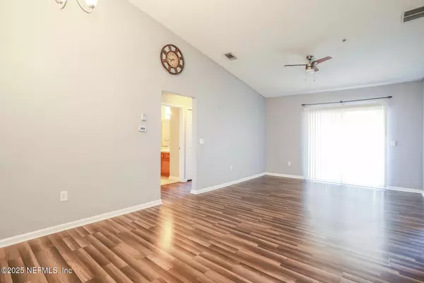 Jacksonville, FL 32244,6860 SKAFF AVE #2-9