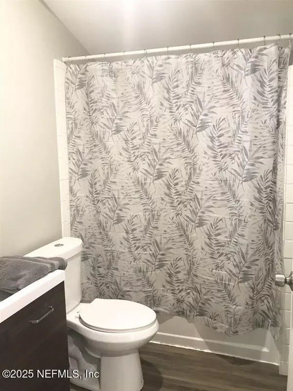 St. Augustine, FL 32084,532 TENANT LN