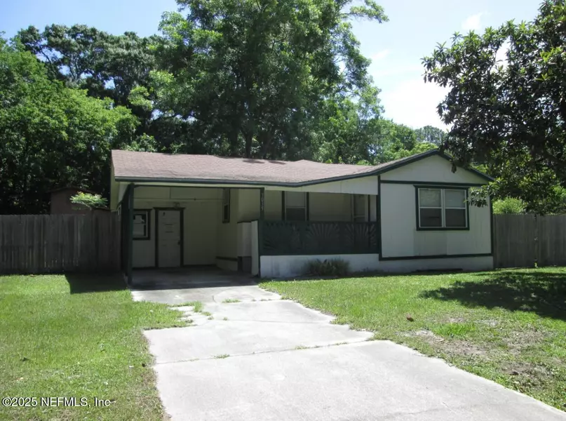 3035 LUCOMA DR, Jacksonville, FL 32254