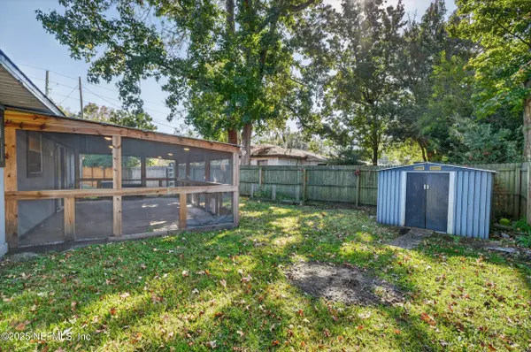 Green Cove Springs, FL 32043,466 SALLY ST