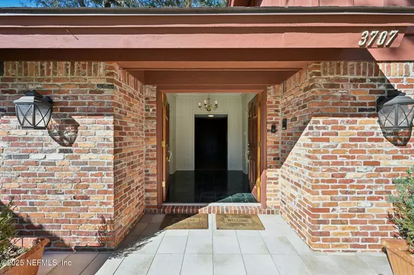 Jacksonville, FL 32217,3707 CATHEDRAL OAKS PL S