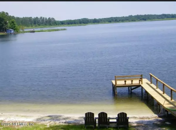 Interlachen, FL 32148,210 USINA AVE