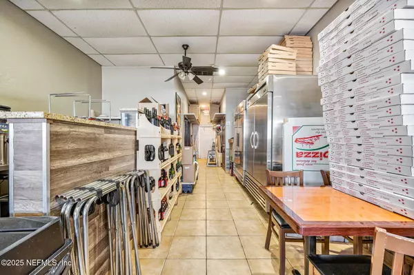 Merritt Island, FL 32952,325 E MERRITT ISLAND CSWY