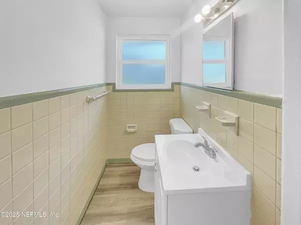 Jacksonville, FL 32211,2440 GAILLARDIA RD