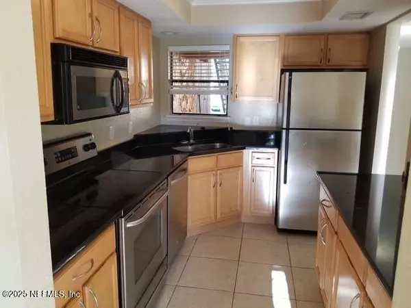 Ponte Vedra Beach, FL 32082,858 SHORELINE CIR